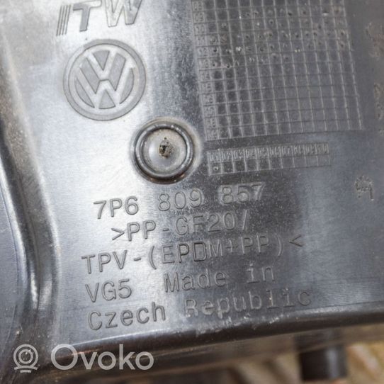 Volkswagen Touareg II Volet de trappe réservoir de carburant 1K0010497C