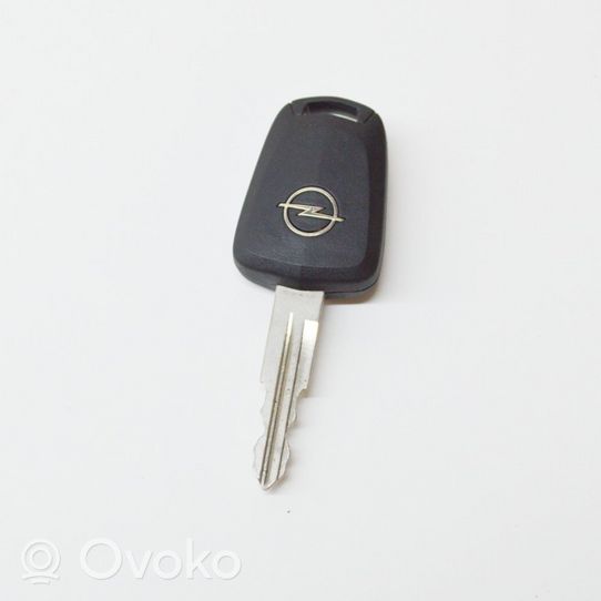 Opel Antara Tarjeta/llave de arranque 