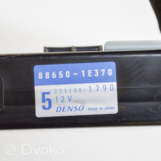 Toyota Yaris Inne wyposażenie elektryczne 886501E370