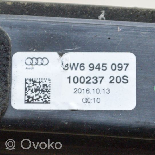 Audi A5 Trzecie światło stop 8W6945097