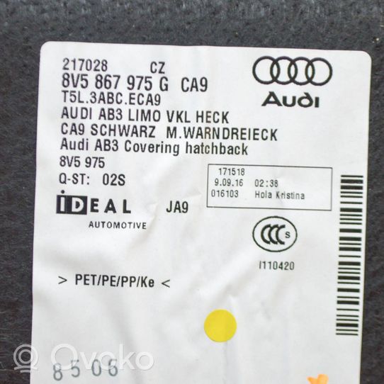 Audi A3 S3 8V Poszycie / Tapicerka tylnej klapy bagażnika 8V5867975G
