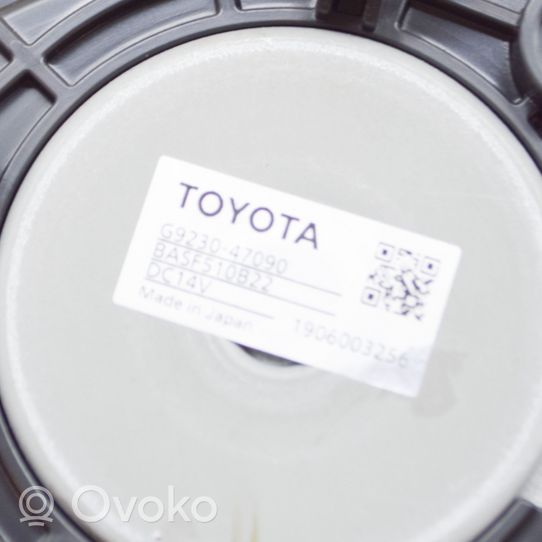 Toyota Prius (XW50) Mazā radiatora ventilators G923047090