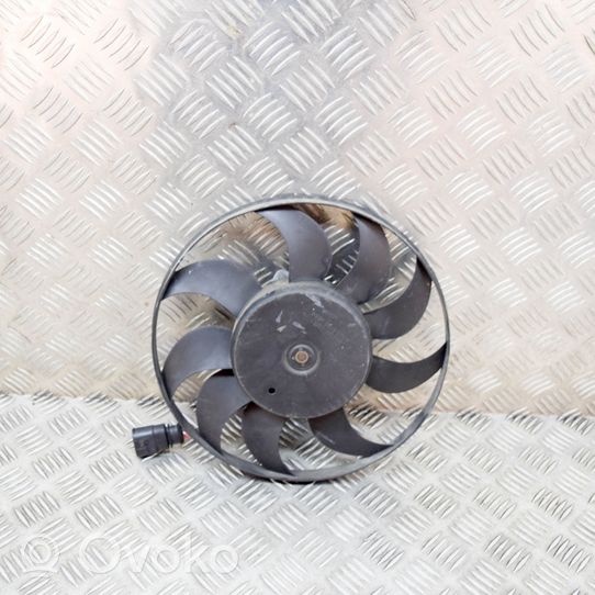 Volkswagen Touran II Hélice moteur ventilateur 28909000011