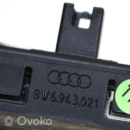 Audi Q5 SQ5 Number plate light 8W6943021