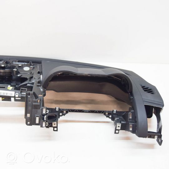 Jaguar F-Type Deska rozdzielcza EX5304320BG8PVJ