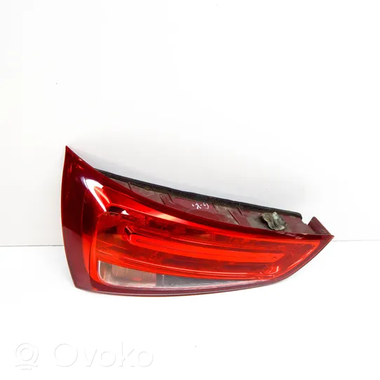 Audi A1 Lampy tylnej klapy bagażnika 8X0945093D