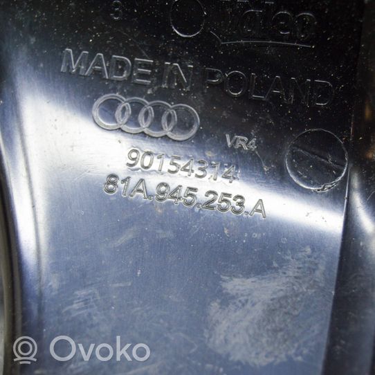 Audi Q2 - Takavalon valaisimen muotolista 81A945253A