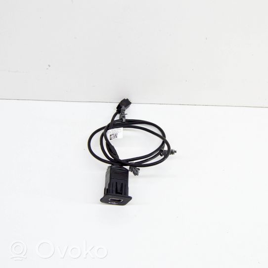 Jeep Cherokee USB-pistokeliitin 68145140AC