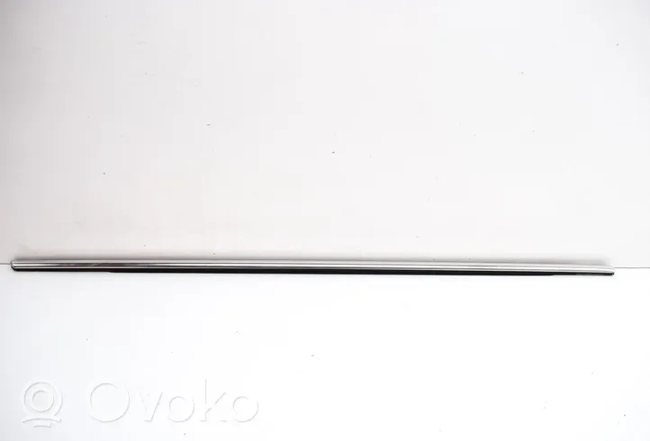 Volvo XC90 Moldura del vidrio de la puerta 31479470