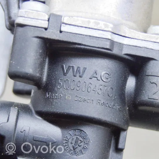 Volkswagen ID.3 Podgrzewacz płynu chłodzącego 5Q0906457C