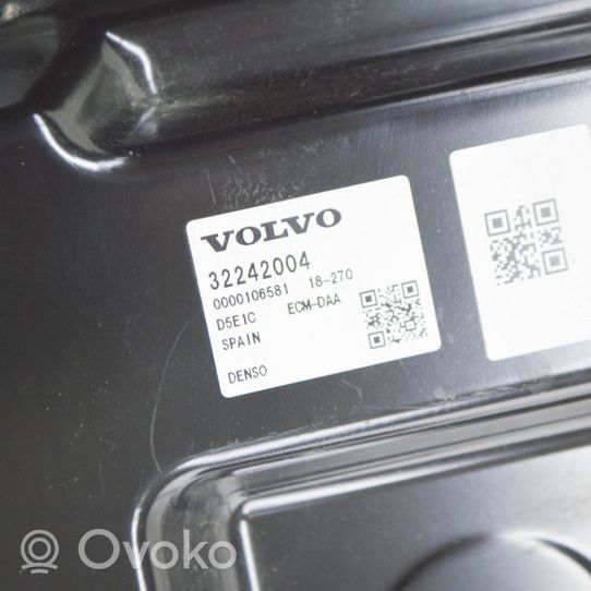 Volvo XC40 Sterownik / Moduł ECU MB1757450100