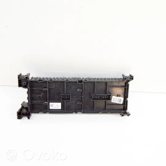 Mercedes-Benz GLE (W166 - C292) Relay mounting block A1669061202