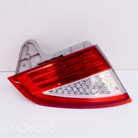 Ford Mondeo MK IV Lampy tylnej klapy bagażnika 7S7113A603A