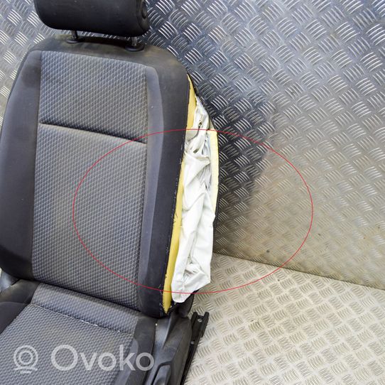 Volkswagen PASSAT B8 Priekinė vairuotojo sėdynė 5Q4881105M