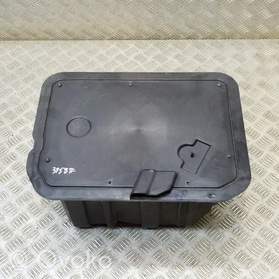 Audi Q3 8U Support boîte de batterie 8U0803595