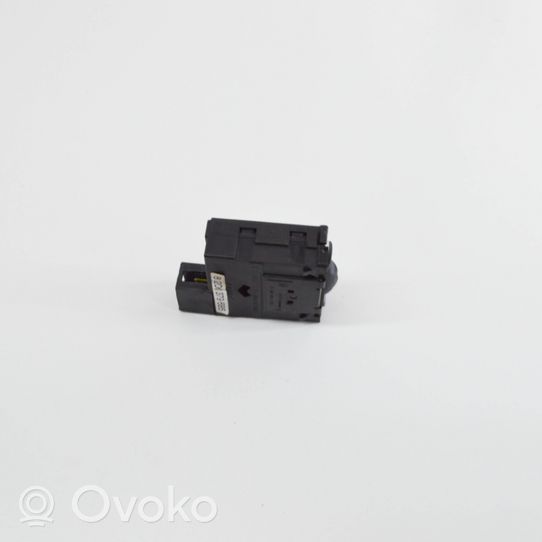 Opel Movano B Headlight level height control switch 7700841235