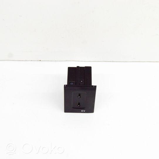 Mercedes-Benz B W247 Connettore plug in USB A2478200301