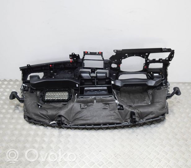 BMW 2 F46 Deska rozdzielcza 9275998