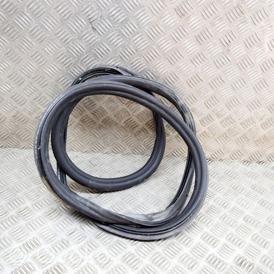 Volkswagen PASSAT B8 Trunk rubber seal (body) 3G5827705D