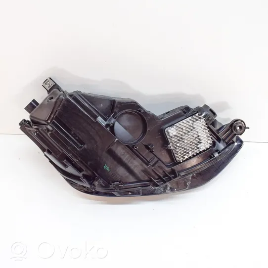 Audi A4 S4 B9 Lampa przednia 8W0941033E