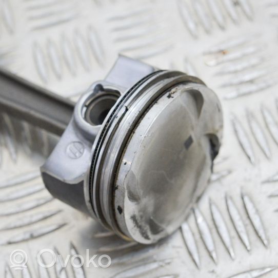 Audi A4 S4 B9 Piston 04E107065ED