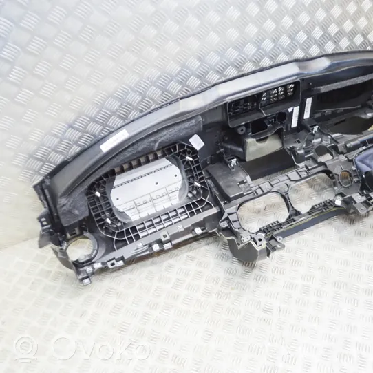 Mercedes-Benz E W213 Tableau de bord A2136809404