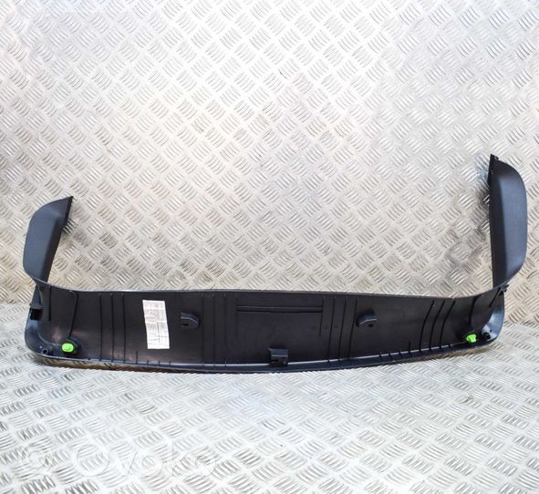 Mercedes-Benz EQC Takaluukun koristelista A2937401600