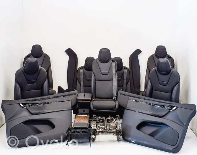 Tesla Model X Set interni 106738100A