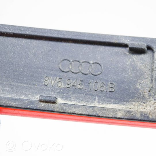 Audi A3 S3 8V Odblask lampy tylnej 8V5945106B