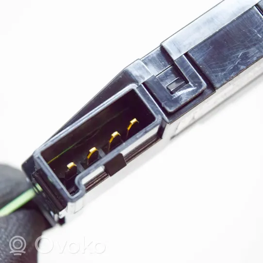 Tesla Model 3 Connettore plug in USB 154612900D