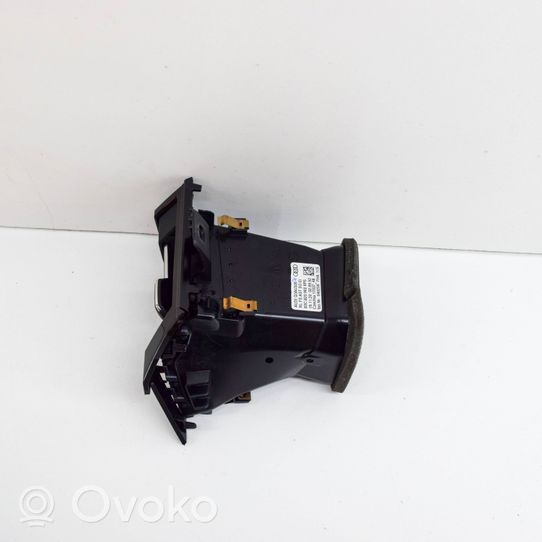 Audi Q3 F3 Kojelaudan tuuletussuuttimen suojalista 83C820902