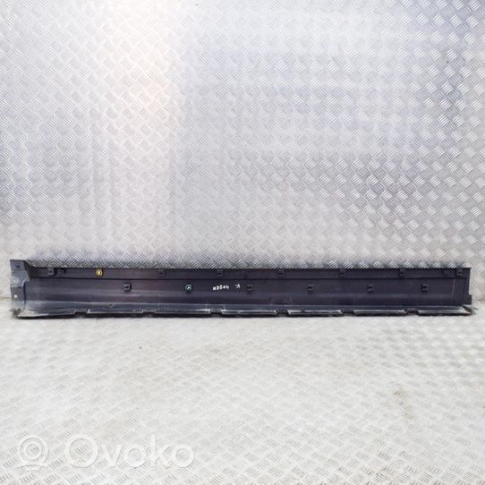 Maserati Levante Sill 670040335