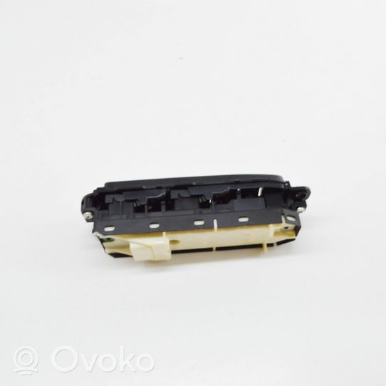 Toyota Land Cruiser (J150) Interruttore di controllo dell’alzacristalli elettrico 8404060220