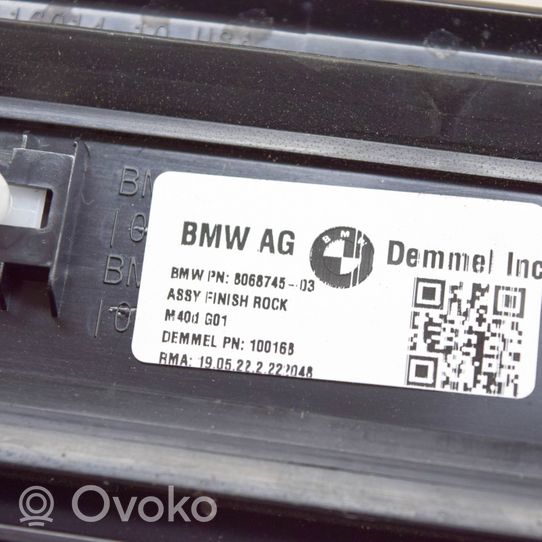 BMW X3 G01 Listwa progowa przednia 8068745