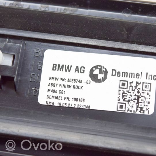 BMW X3 G01 Priekšējā sliekšņa dekoratīvā apdare (iekšējā) 8068745