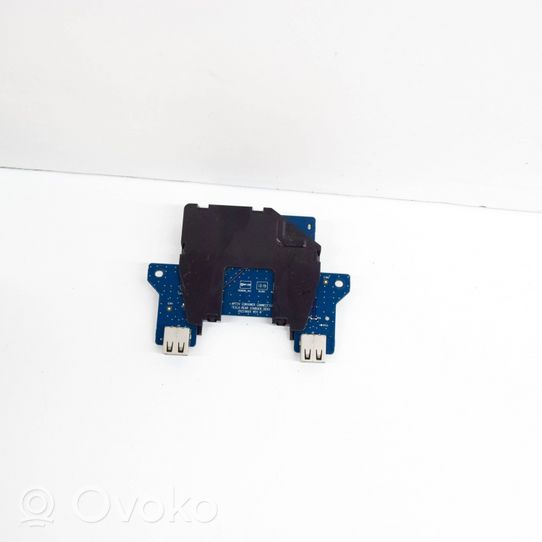 Tesla Model 3 Connecteur/prise USB 112170000C