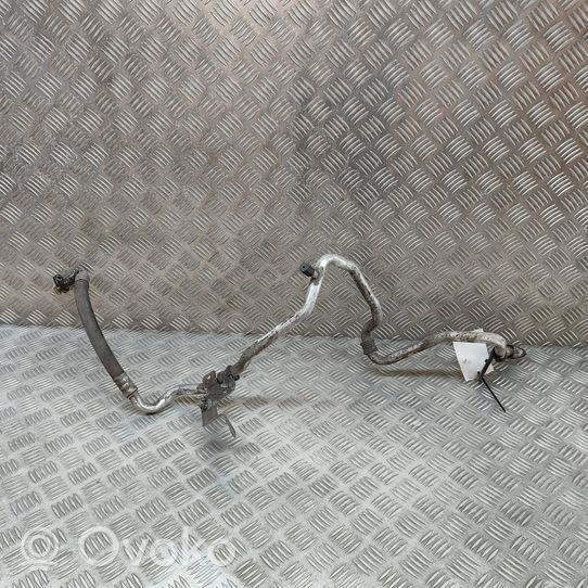 Opel Vivaro Air conditioning (A/C) pipe/hose 924804190R