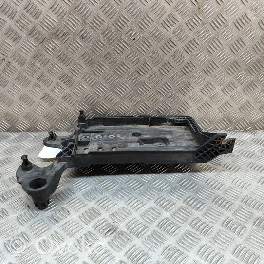 Volkswagen Golf VII Battery box tray 5Q0915331J