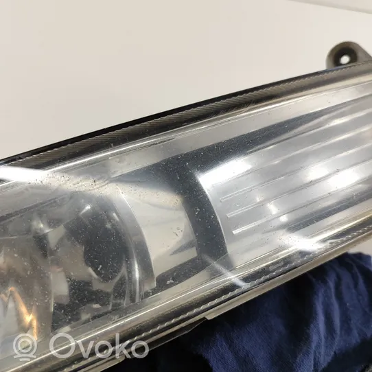 Volkswagen PASSAT B7 Front fog light 3AA941662E