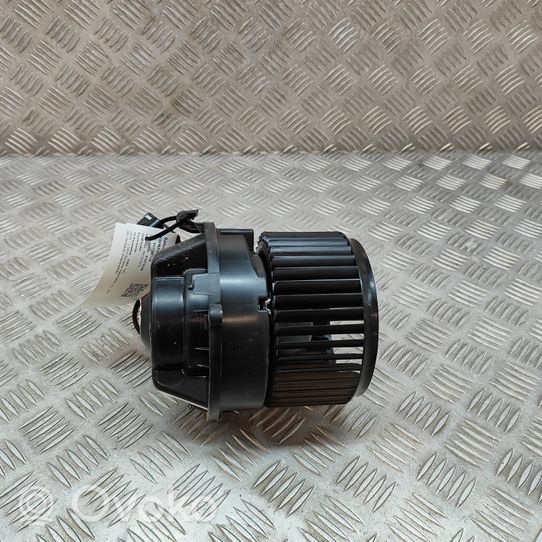 BMW 1 F40 Ventola riscaldamento/ventilatore abitacolo 9297752