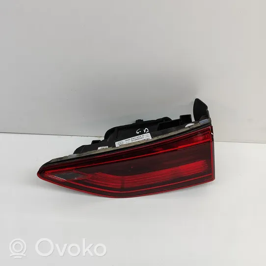 Volkswagen Golf VIII Lampy tylnej klapy bagażnika 5H0945094D