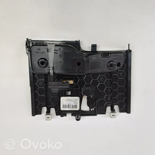 Volvo S90, V90 Auton tuhkakuppi 31377379