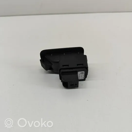 Audi A5 Przycisk otwierania klapy bagażnika 4M0959831A