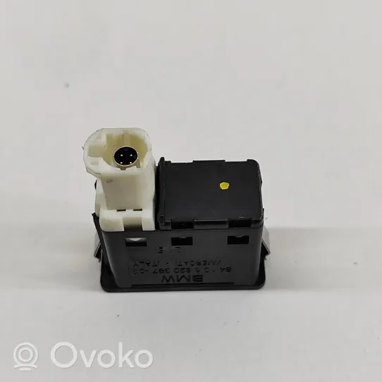 BMW 2 F45 Connettore plug in USB 6820397