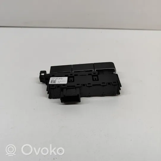 Volkswagen Golf VII Interruptor del sensor de aparcamiento (PDC) 5G1927238E