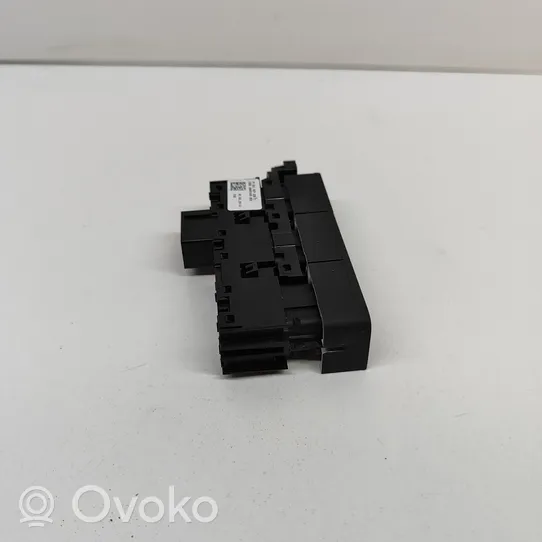 Volkswagen Golf VII Parking (PDC) sensor switch 5G1927238E