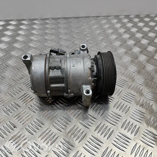 Mercedes-Benz A W176 Ilmastointilaitteen kompressorin pumppu (A/C) A0042301711