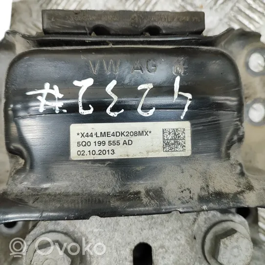 Skoda Octavia Mk3 (5E) Supporto di montaggio del motore 5Q0199555AD