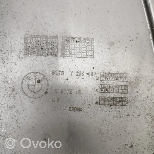 BMW 3 F30 F35 F31 Kita dugno detalė 7258047