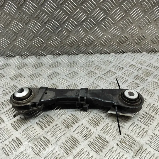 BMW 5 G30 G31 Rear upper control arm/wishbone 6867537